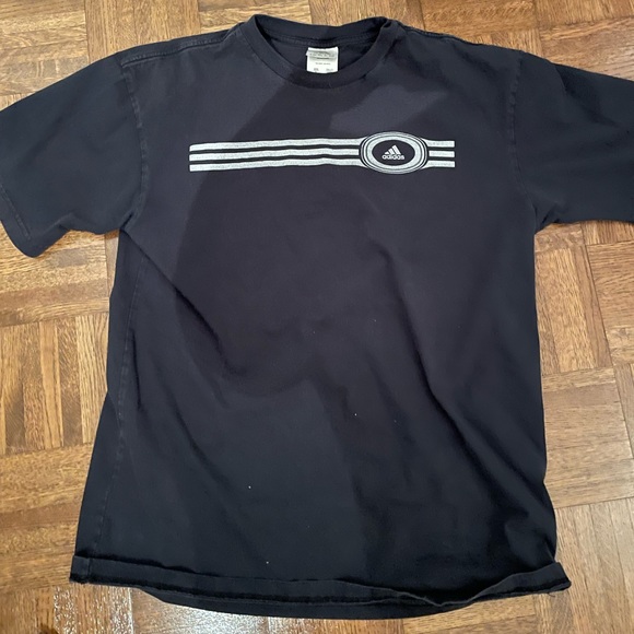 (VINTAGE) Adidas Made in Canada T-Shirt - Picture 2 of 3